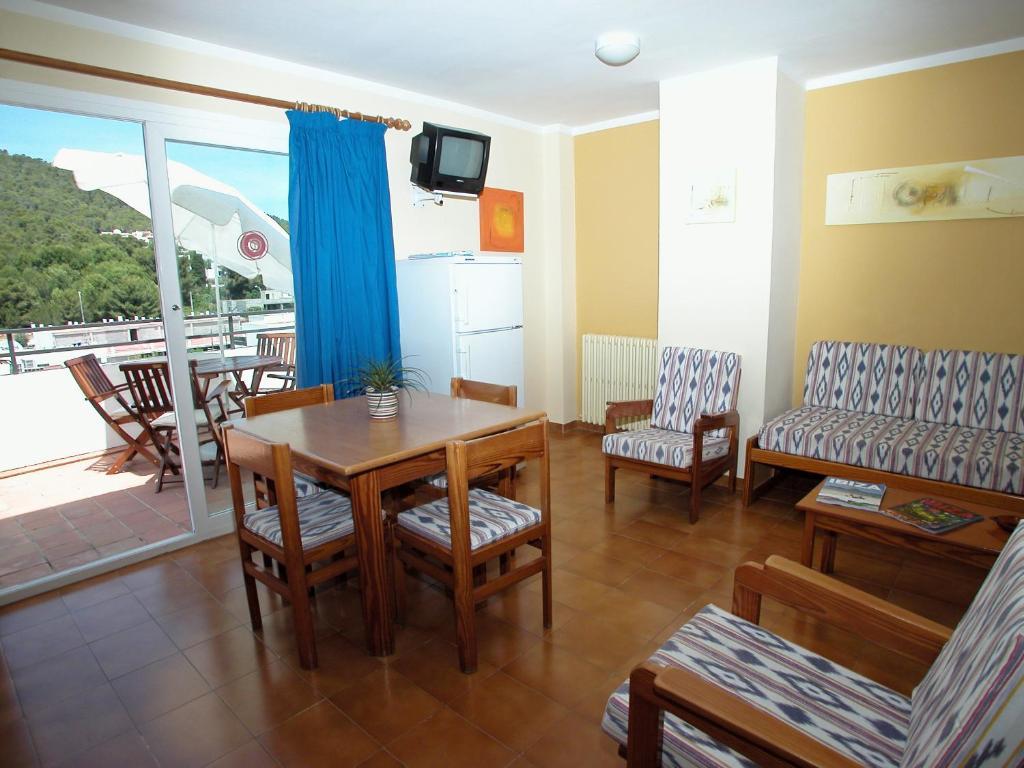 Apartamentos Ebusus Santa Eularia des Riu Szoba fotó